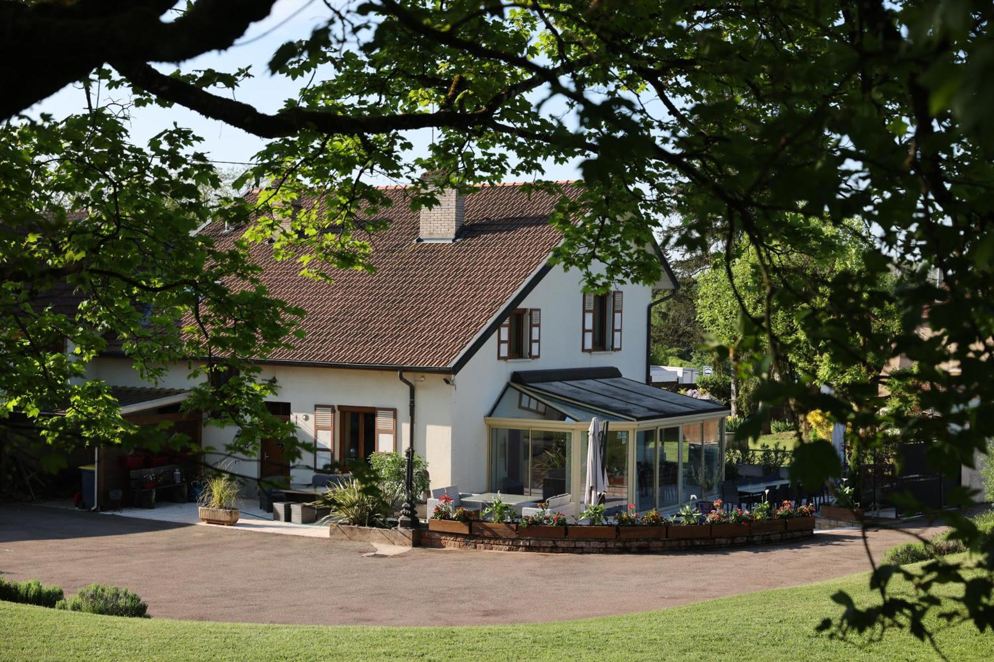 Au Bon Vivant Dampierre-sur-Salon Exterior photo